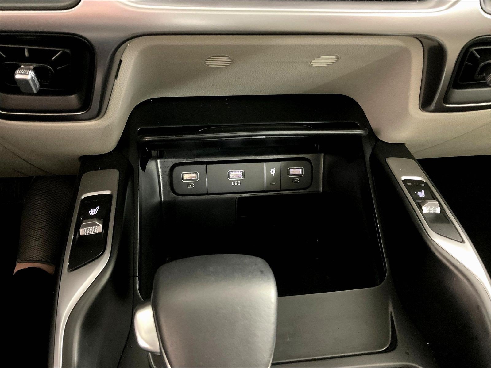 Used 2023 Kia Sorento EX w/ Panoramic Sunroof Package FWD image 16