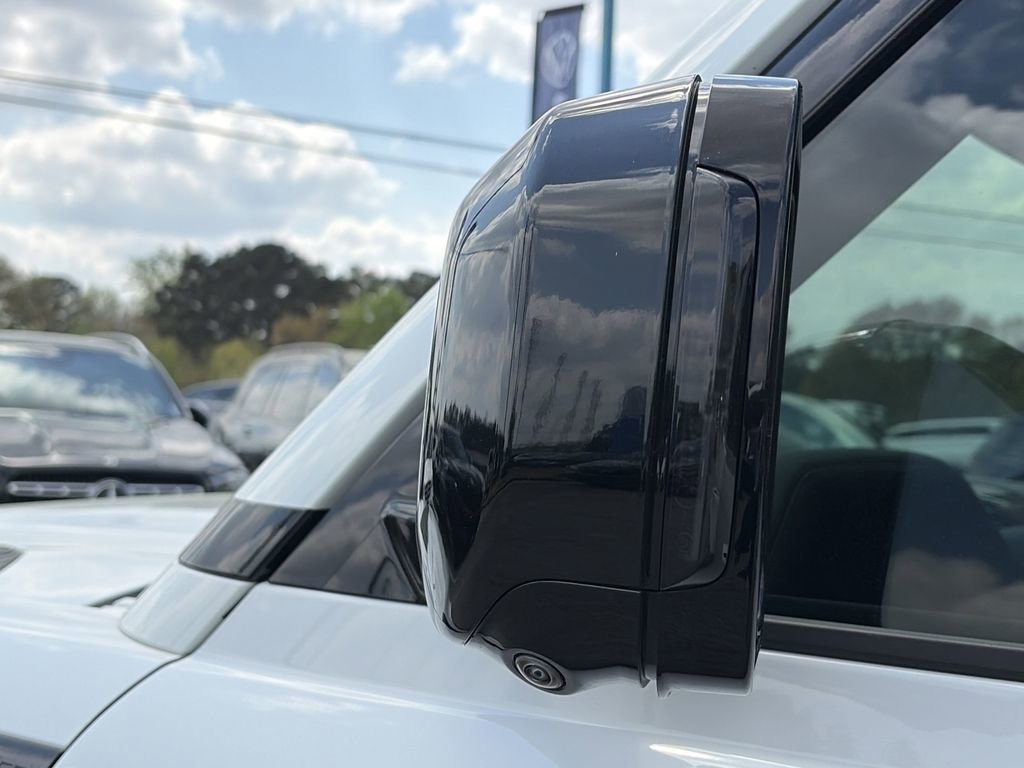 Used 2025 Land Rover Defender 110 S image 32