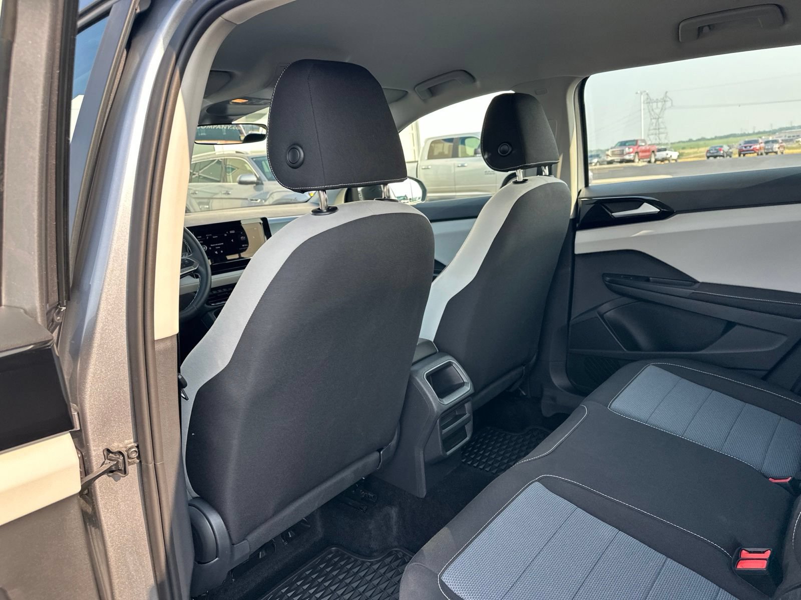 Certified 2025 Volkswagen Taos S AWD/4WD image 20