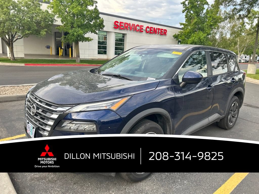 Used 2025 Nissan Rogue SV AWD/4WD image 16