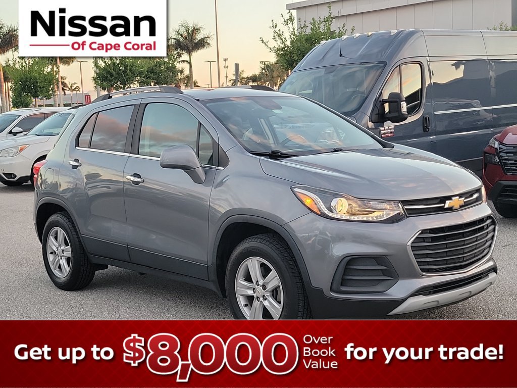 Used 2019 Chevrolet Trax LT w/ LT Convenience Package AWD/4WD image 1