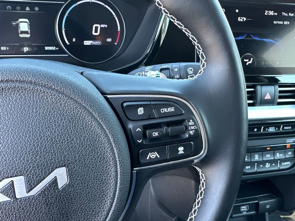 Certified 2022 Kia Niro EX w/ Cold Weather Package FWD image 24