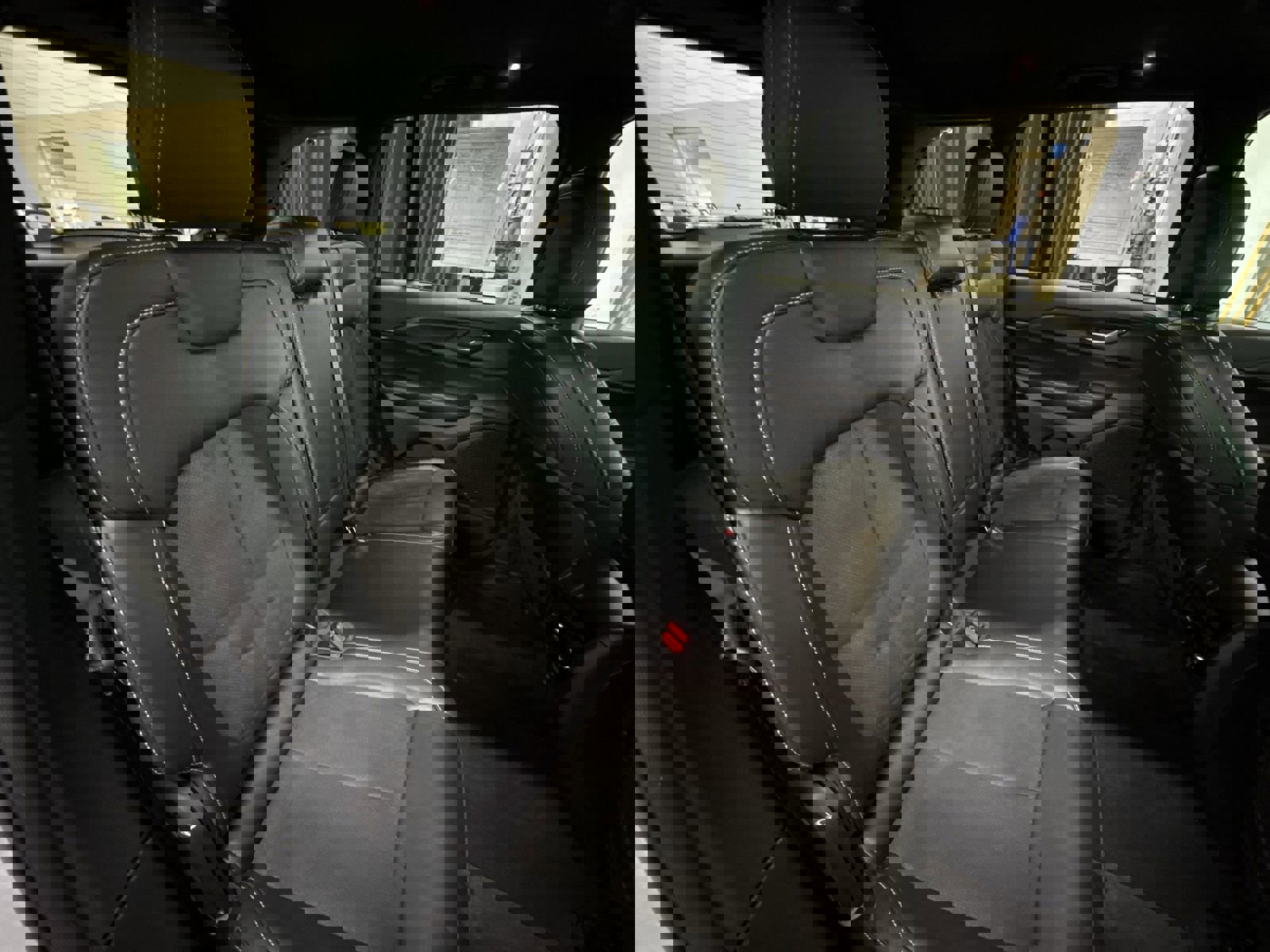 Used 2024 Jeep Grand Cherokee Altitude image 26