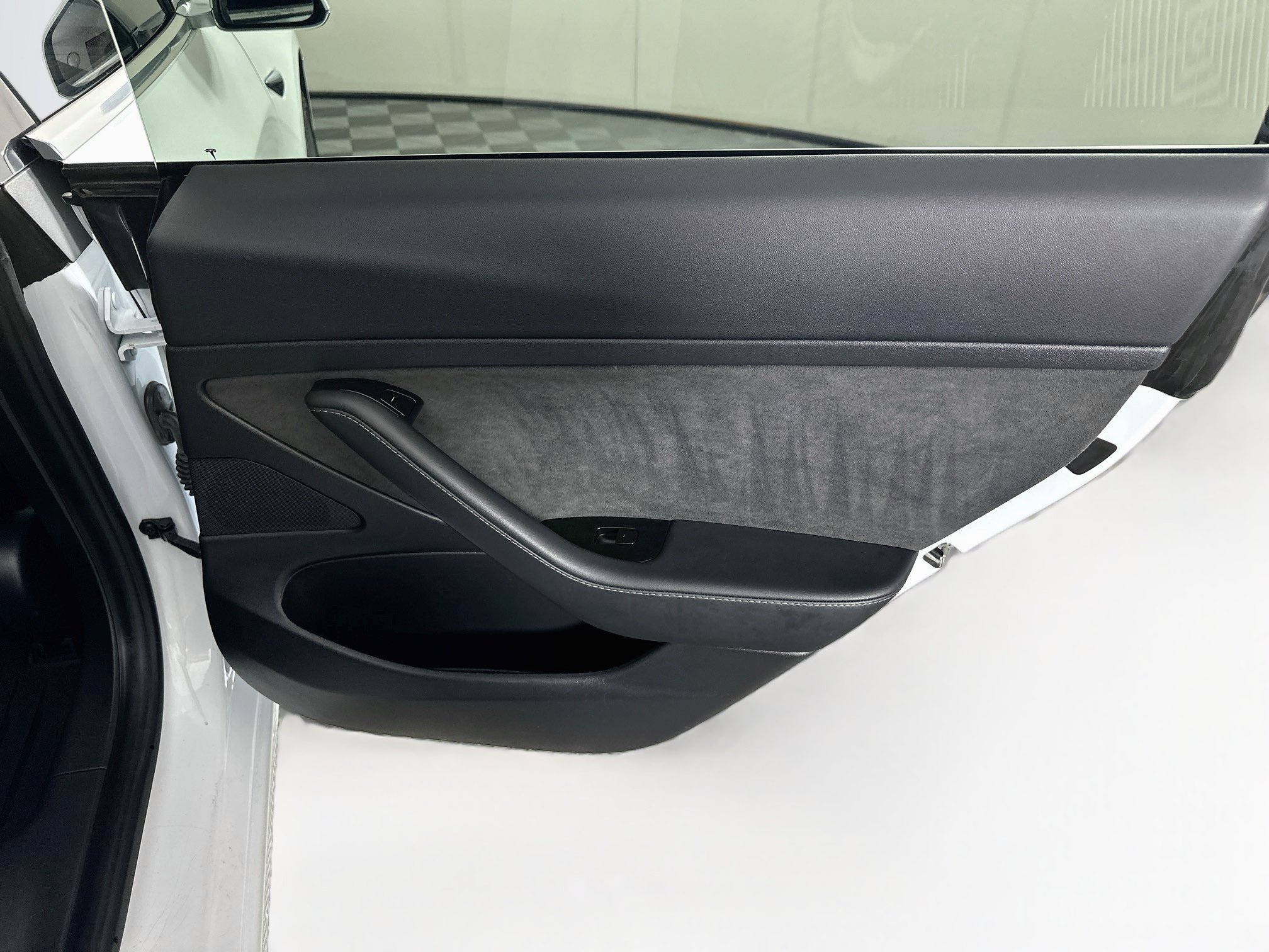 Used 2020 Tesla Model 3 Standard Range Plus RWD image 27