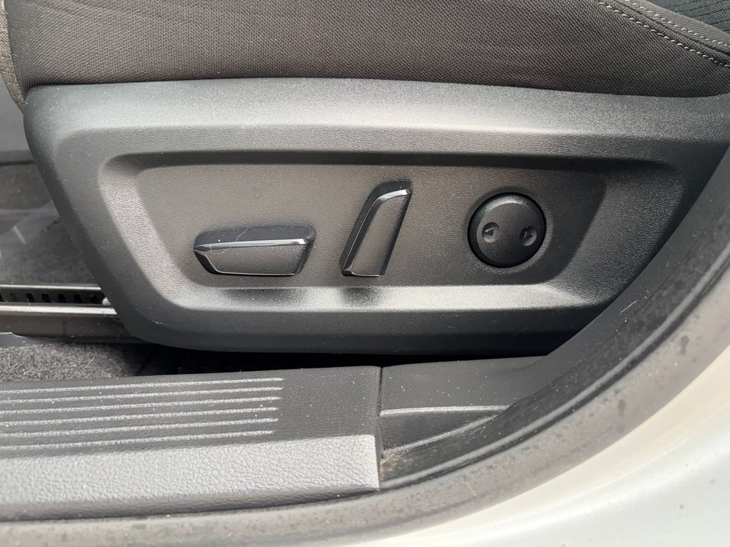 Used 2022 Nissan Rogue SV FWD image 21