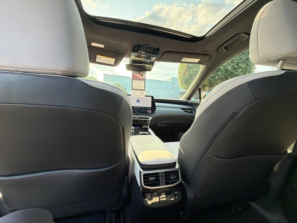 Certified 2025 Lexus RX 350 w/ Convenience Package AWD/4WD image 33