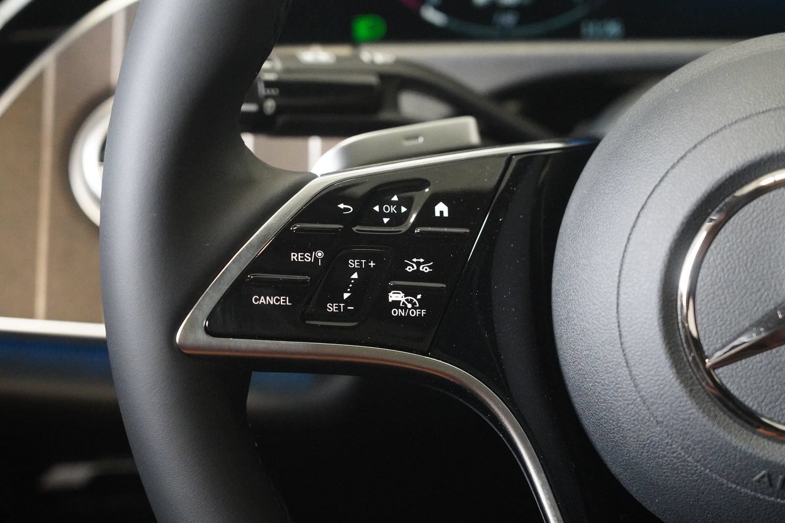 New 2027 Mercedes-Benz E 350 4MATIC Sedan image 19