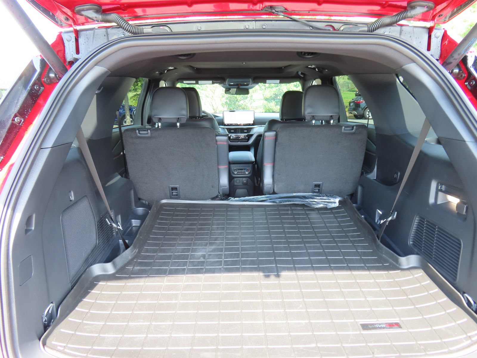 Used 2025 Ford Explorer ST-Line w/ Premium Package AWD/4WD image 42