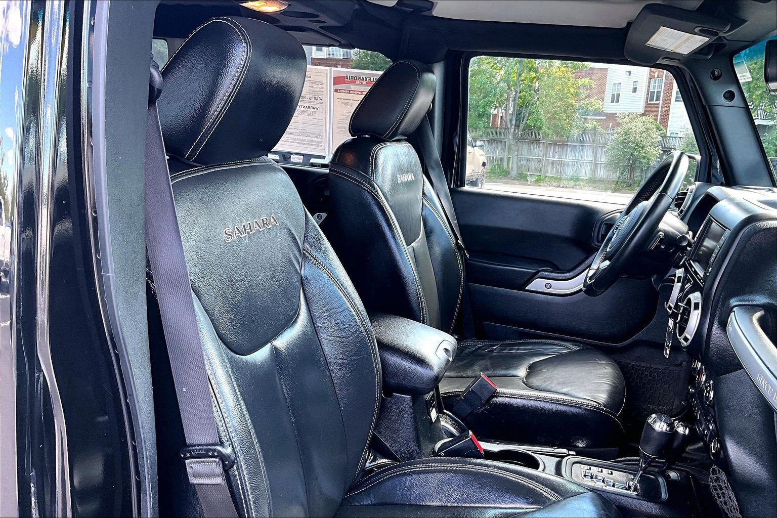 Used 2017 Jeep Wrangler Unlimited Sahara w/ Connectivity Group AWD/4WD image 7