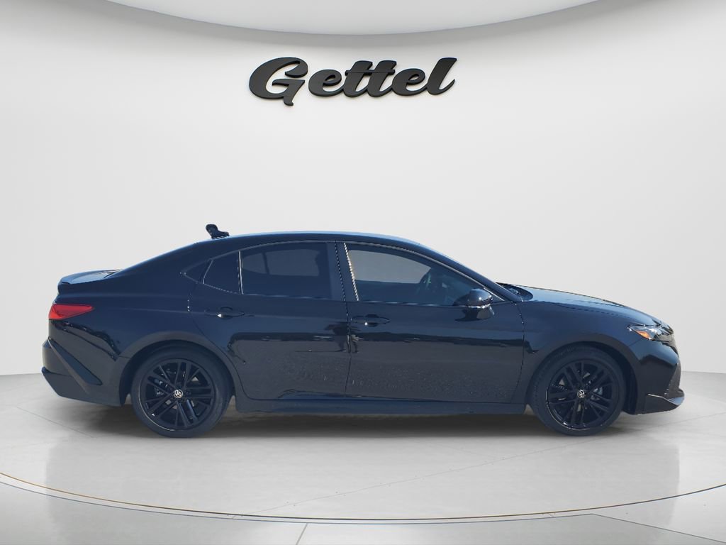 Used 2026 Toyota Camry SE FWD image 4