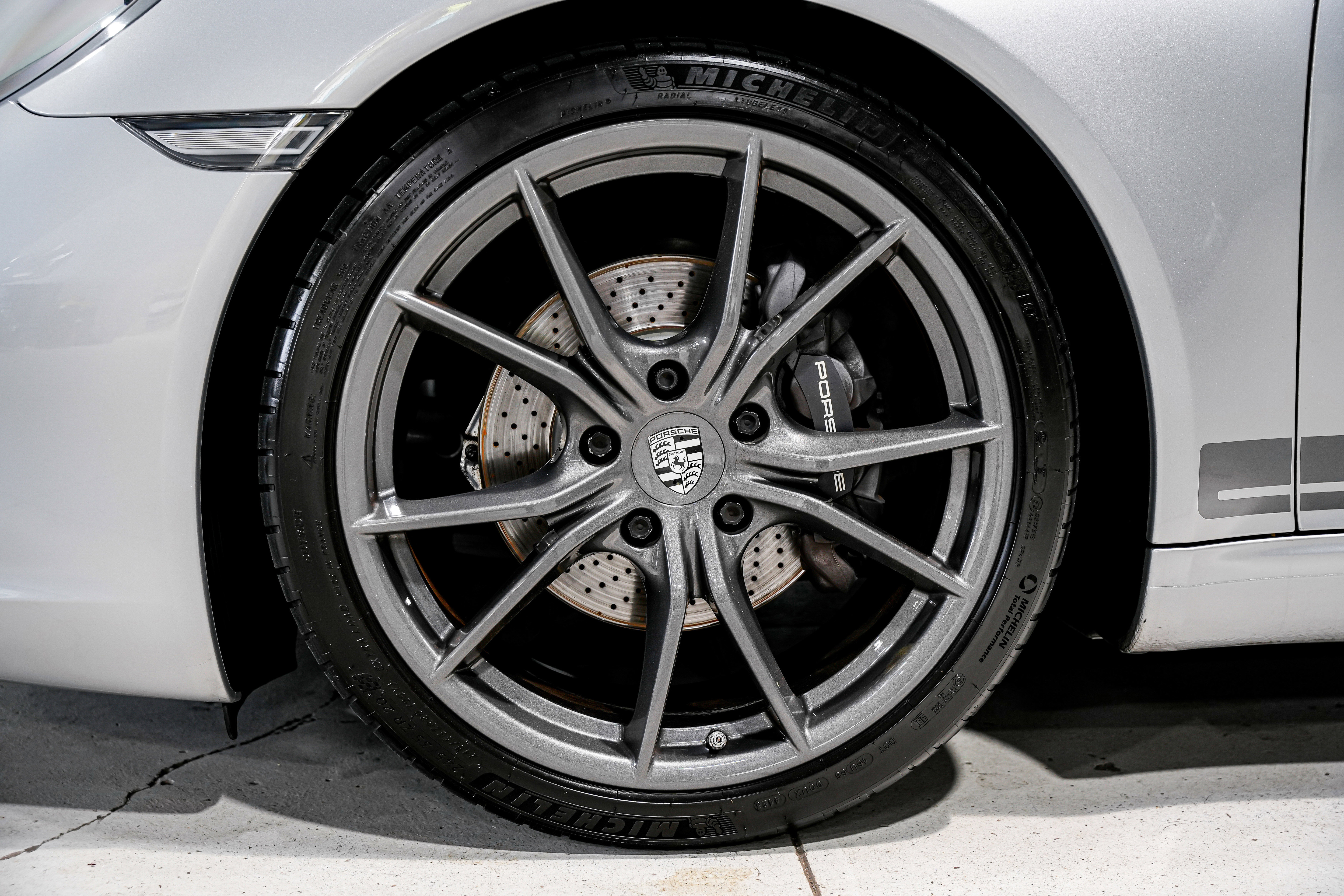 Used 2018 Porsche 911 Carrera T RWD image 46