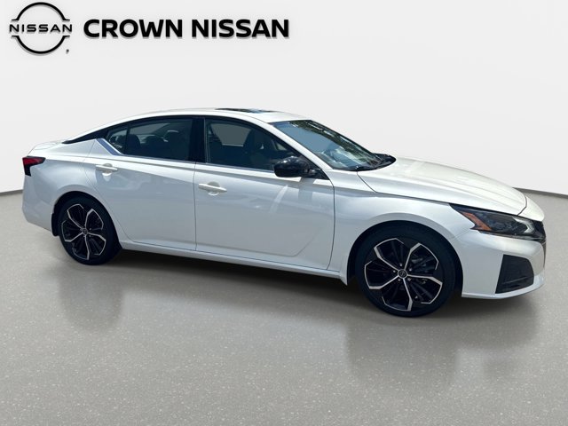 Certified 2024 Nissan Altima 2.5 SR w/ SR Premium Package FWD image 10