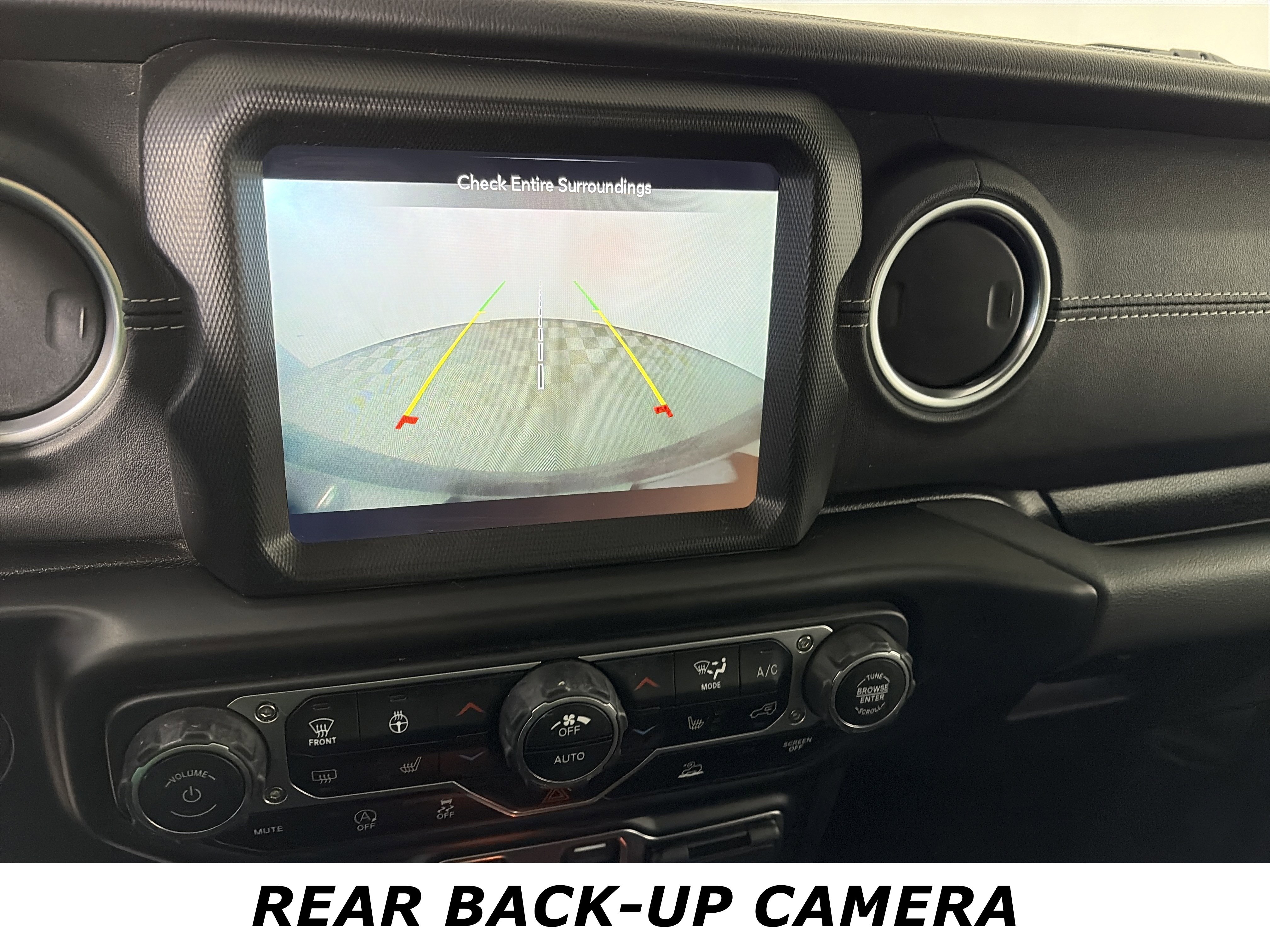 Used 2022 Jeep Wrangler Unlimited Sahara w/ Cold Weather Group image 5