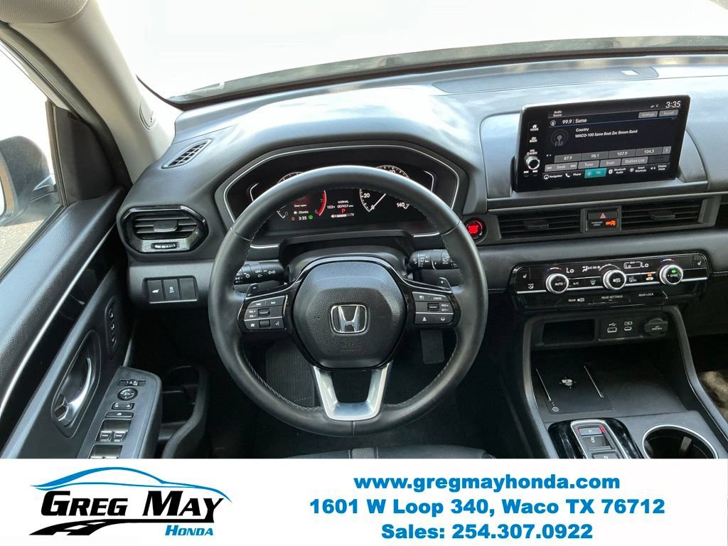 Used 2025 Honda Pilot Touring image 23