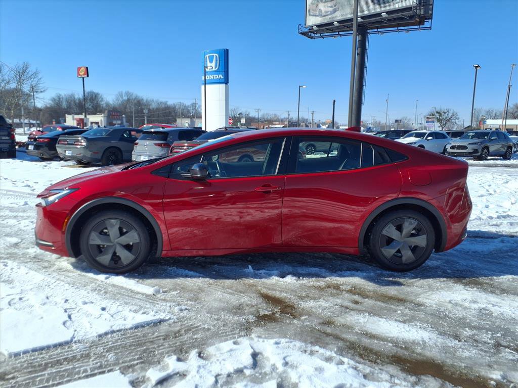 Used 2024 Toyota Prius LE image 23