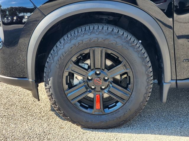 Certified 2025 Nissan Rogue SV image 8