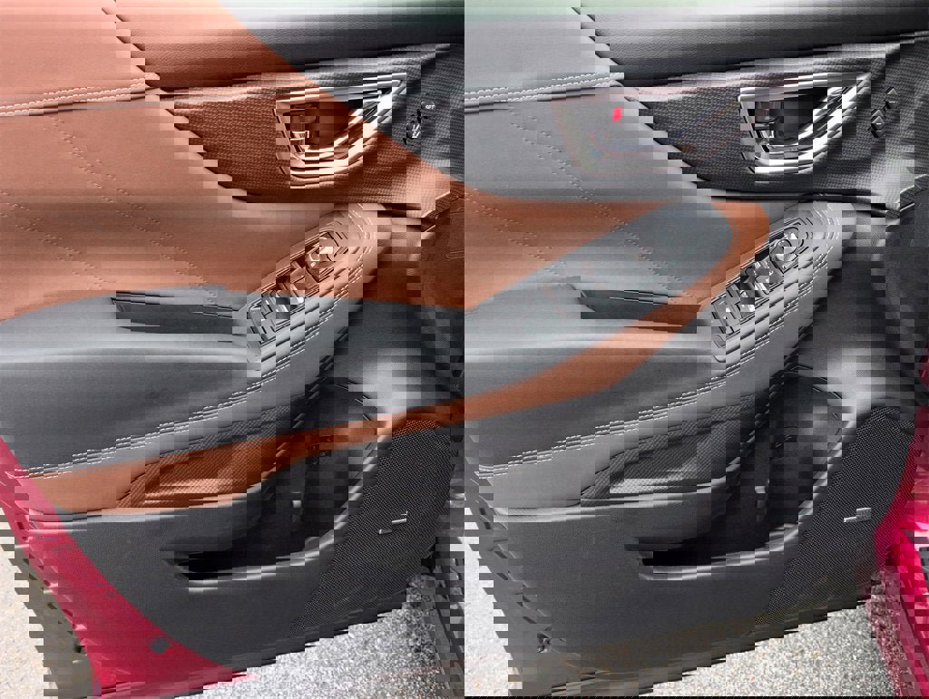 Used 2023 Subaru Forester Touring image 11