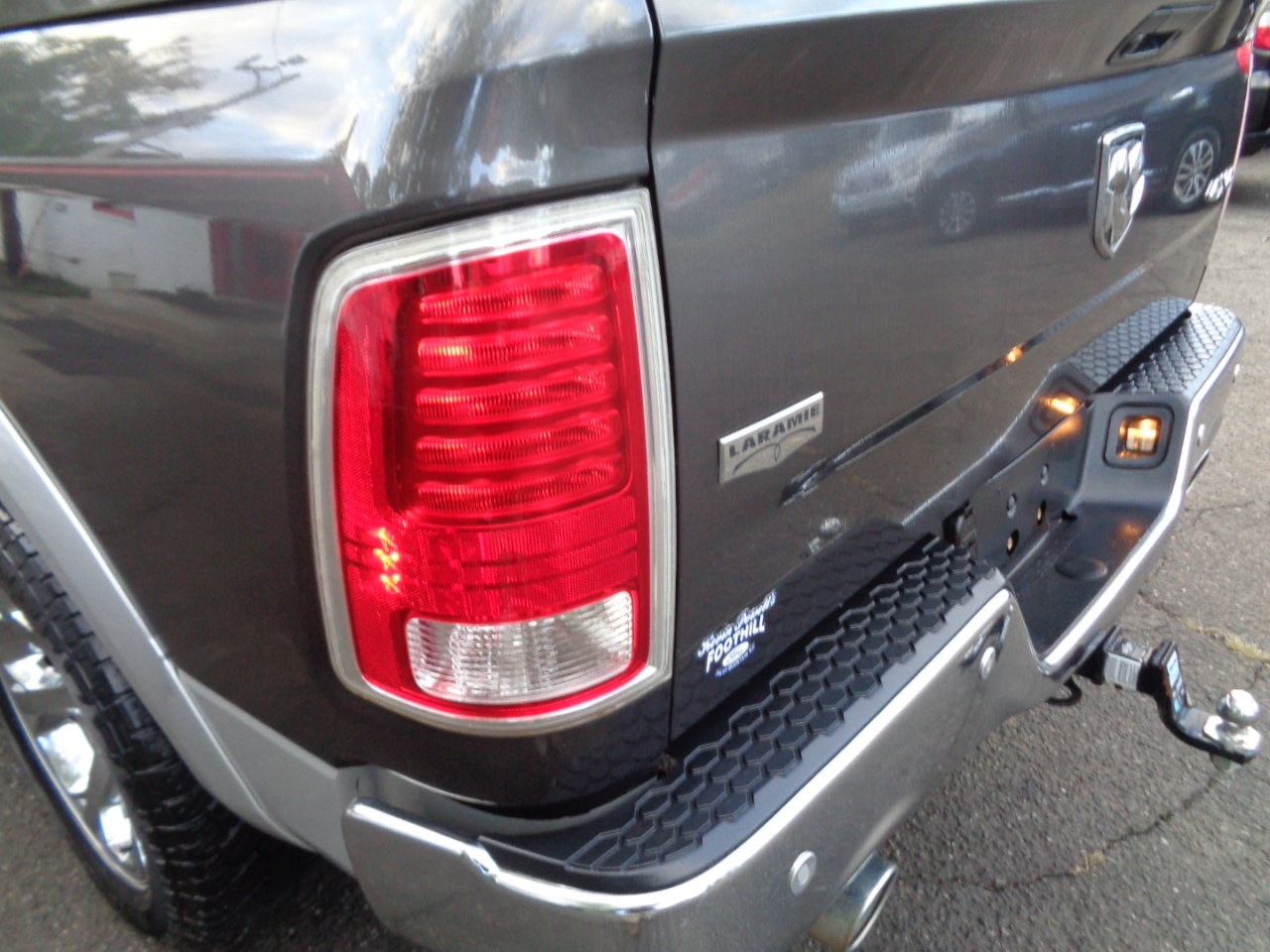 Used 2014 RAM 1500 Laramie w/ Convenience Group image 14