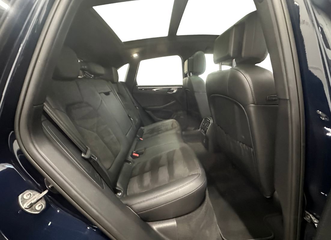 Used 2018 Porsche Macan image 18