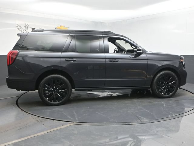 Used 2025 Ford Expedition Platinum w/ Stealth Appearance Package AWD/4WD image 39