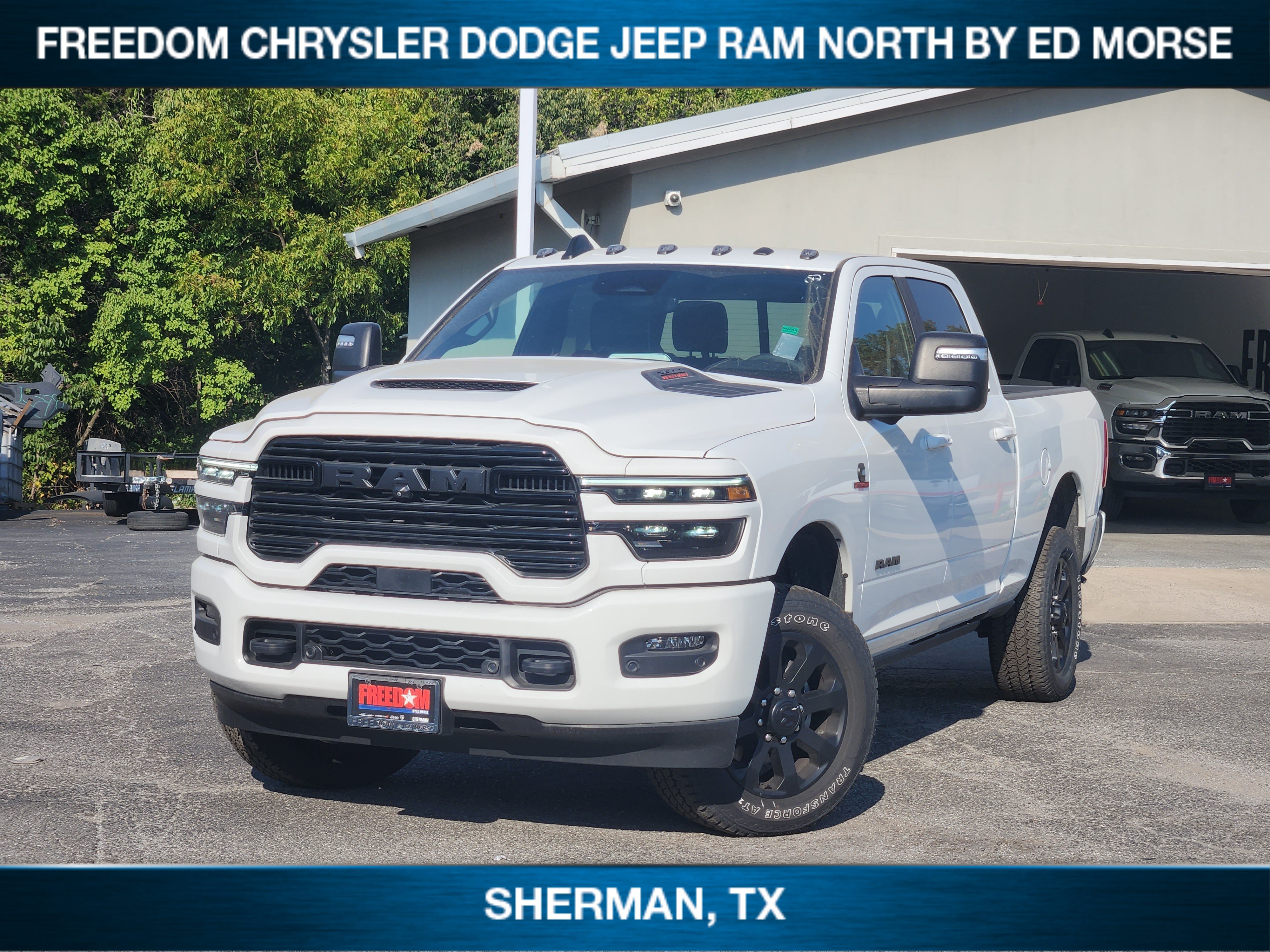 Used 2025 RAM 2500 Laramie AWD/4WD image 2