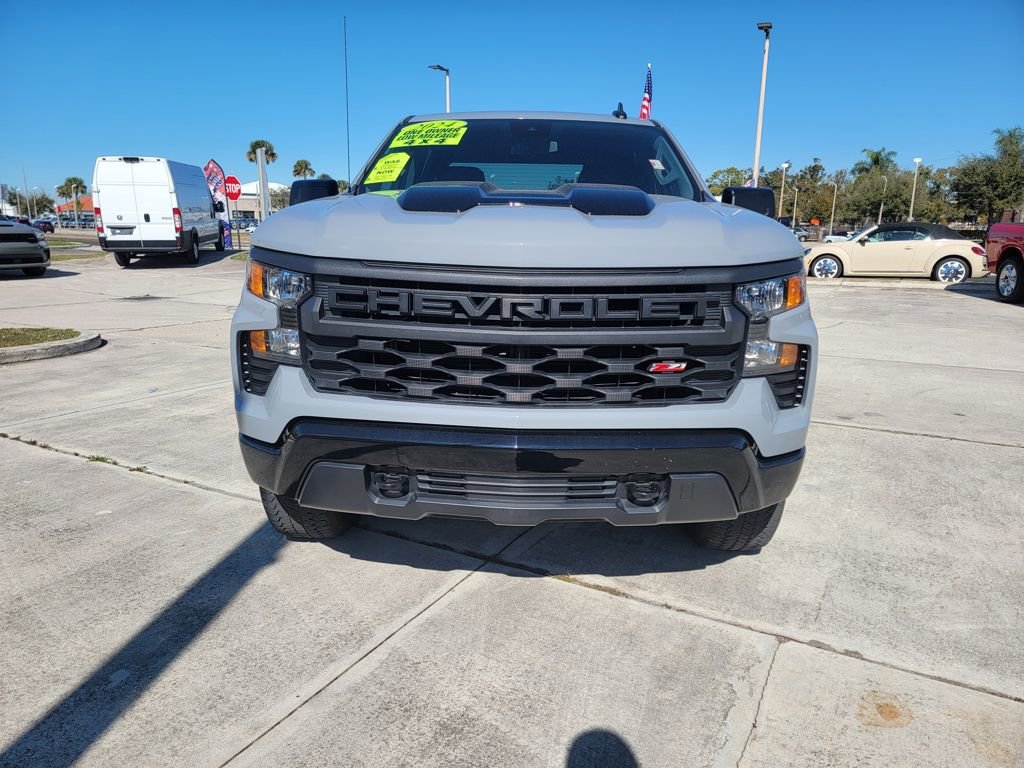 Used 2024 Chevrolet Silverado 1500 Custom Trail Boss w/ Turbomax Blackout Package image 9