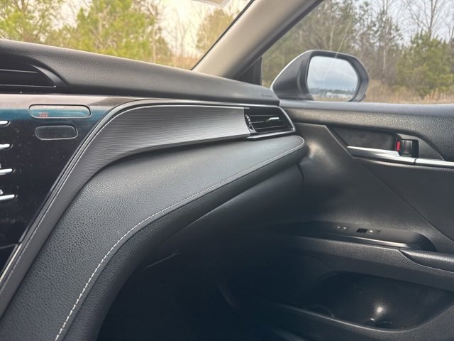 Used 2020 Toyota Camry SE image 21