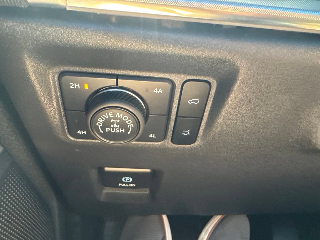 Used 2025 Ford Expedition Tremor AWD/4WD image 31
