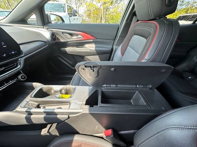 Used 2024 Chevrolet Equinox EV RS FWD image 24
