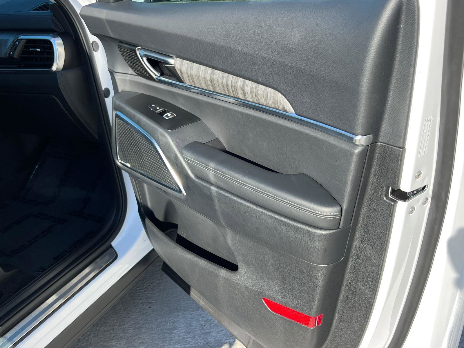 Used 2025 Kia Telluride SX image 14