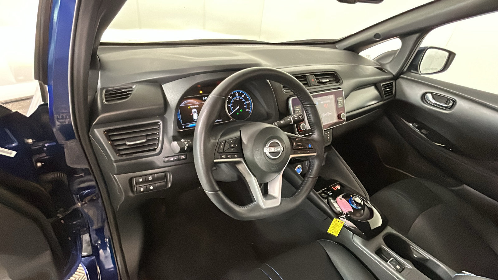 Used 2025 Nissan Leaf SV Plus FWD image 17