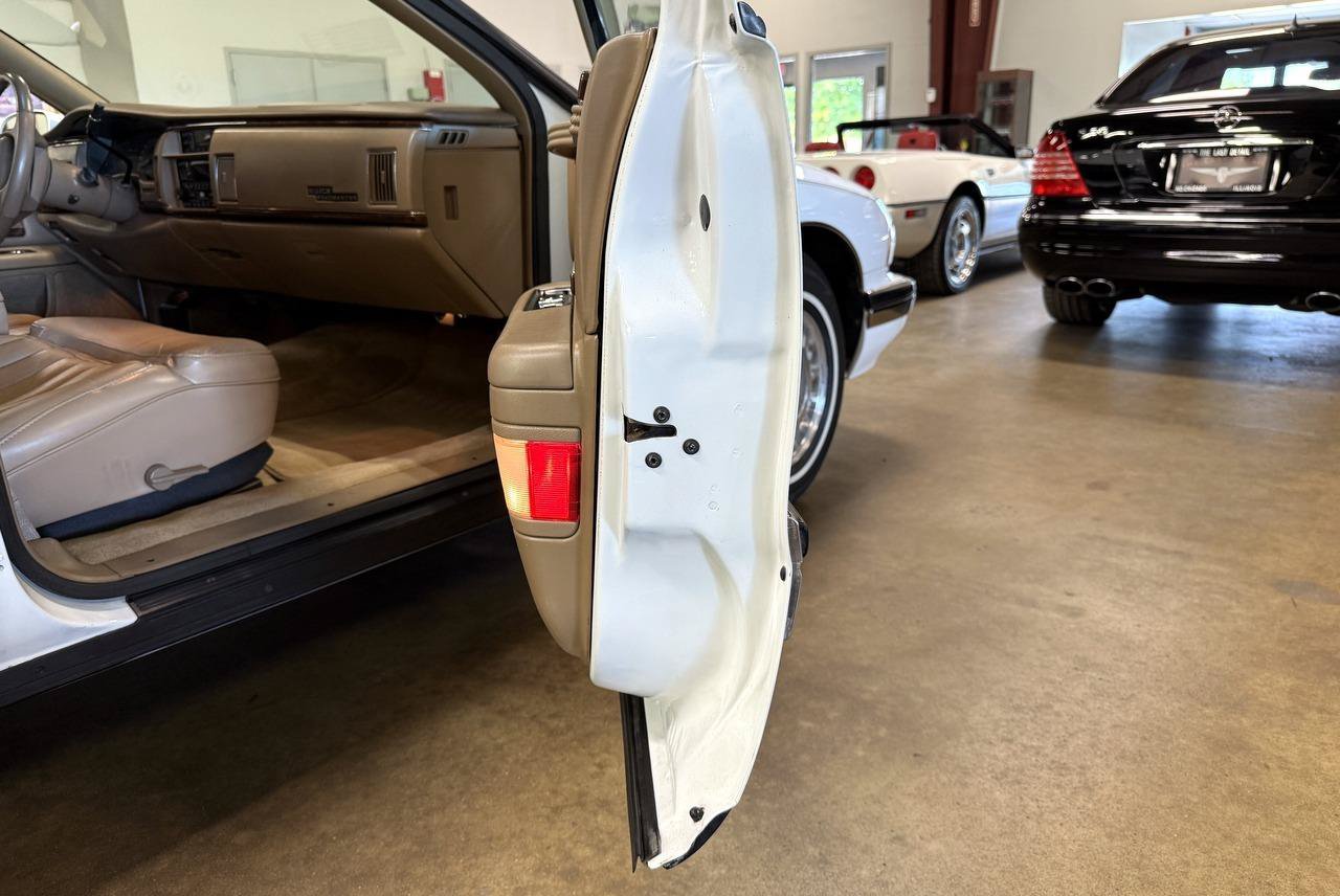 Used 1995 Buick Roadmaster Estate RWD image 74