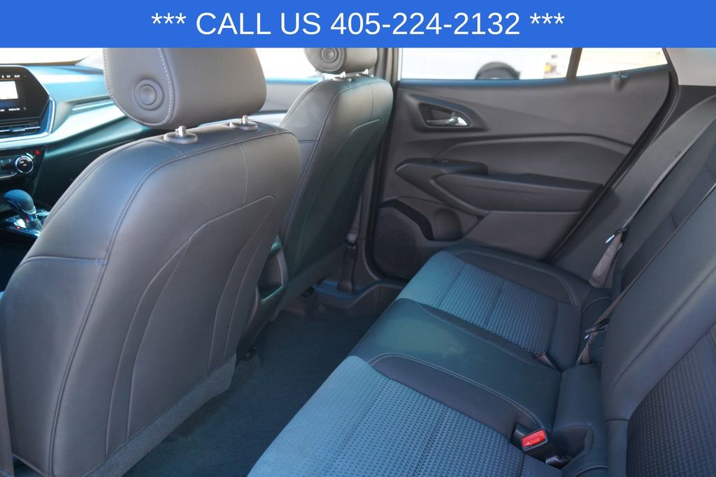 Used 2025 Chevrolet Trax LT w/ LT Convenience Package image 32