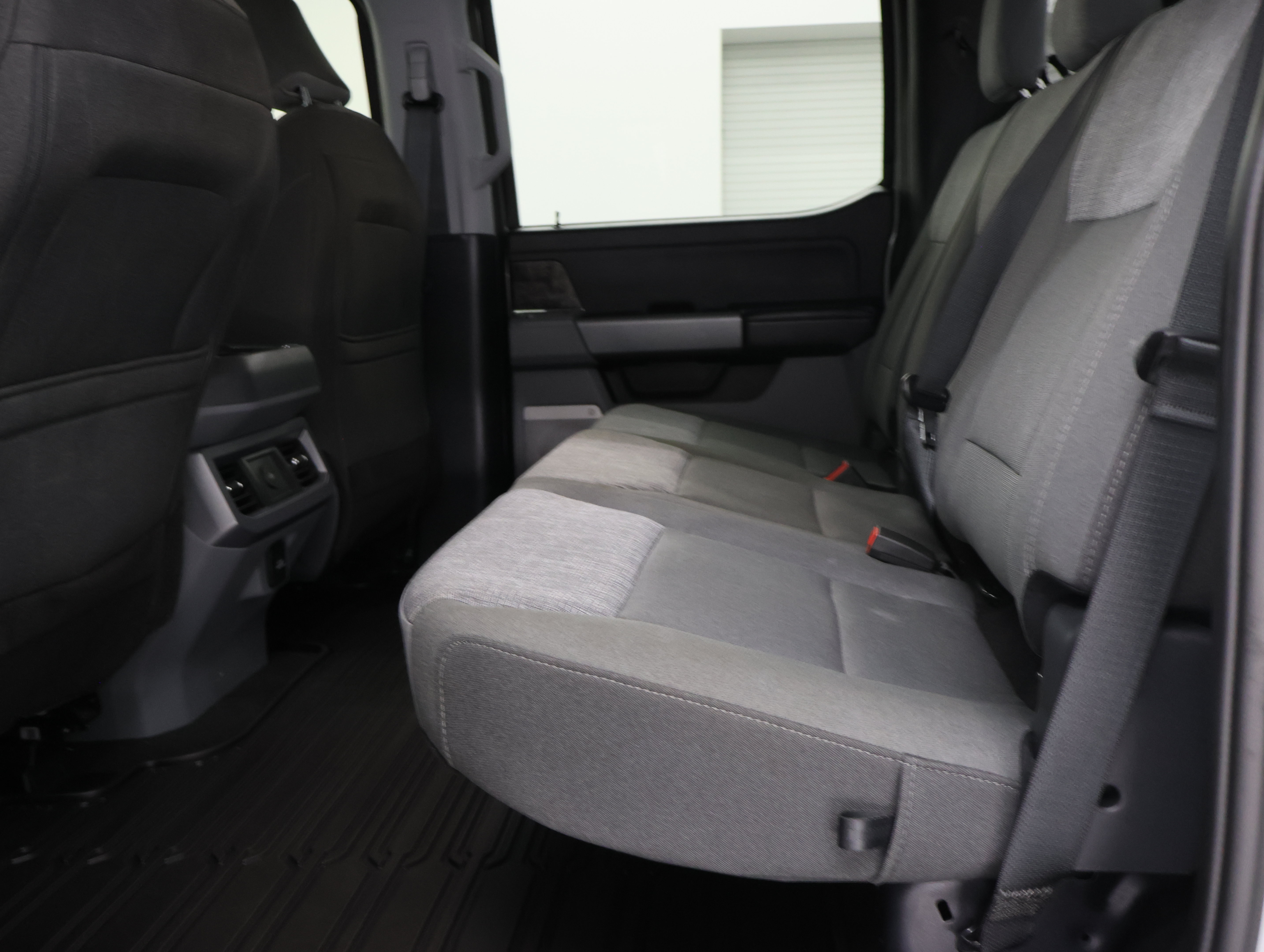 Used 2025 Ford F250 XLT w/ Black Appearance Package AWD/4WD image 37