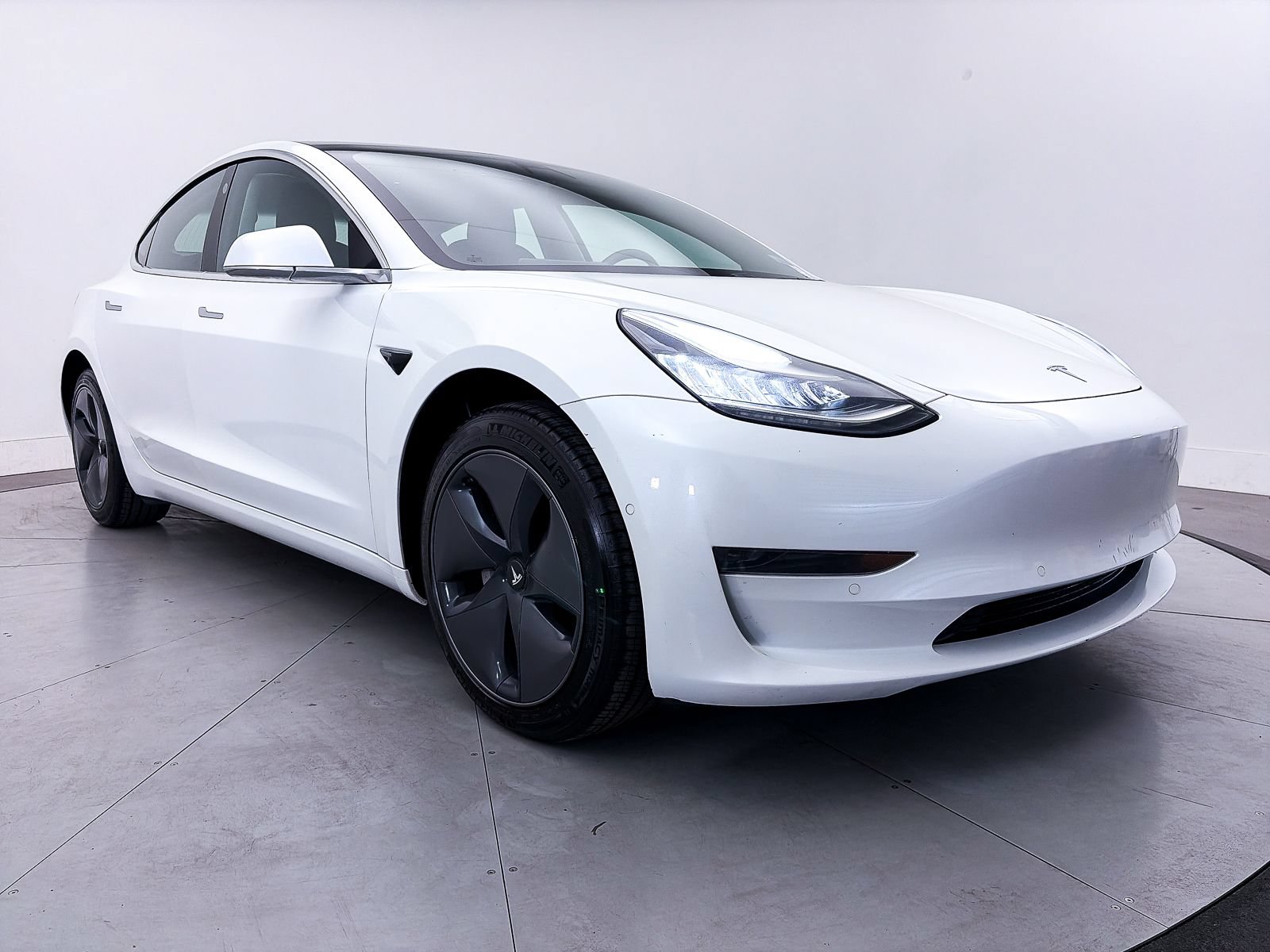 Used 2019 Tesla Model 3 Standard Range Plus RWD image 10