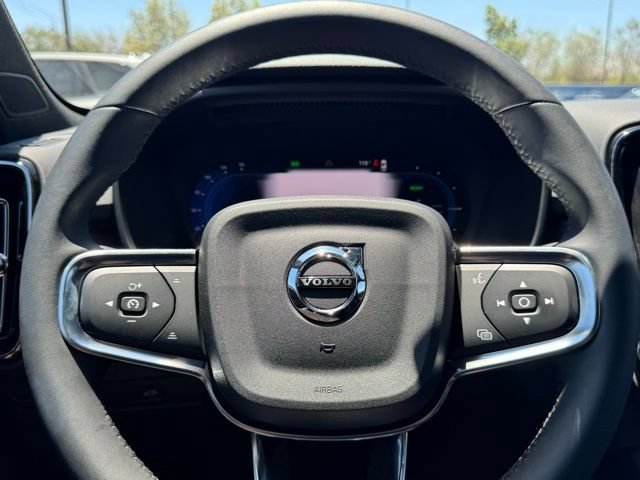 Used 2025 Volvo EX40 Core w/ Climate Package AWD/4WD image 27