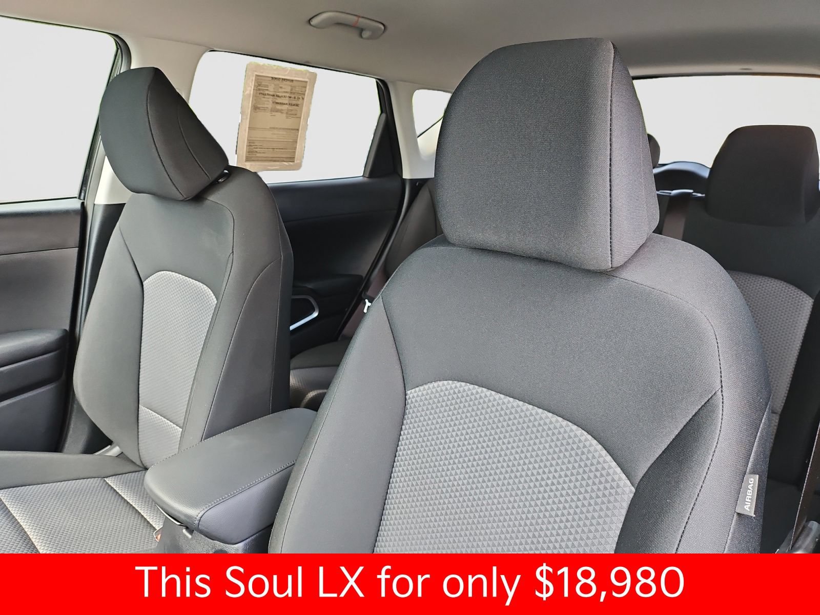 Used 2025 Kia Soul LX FWD image 23