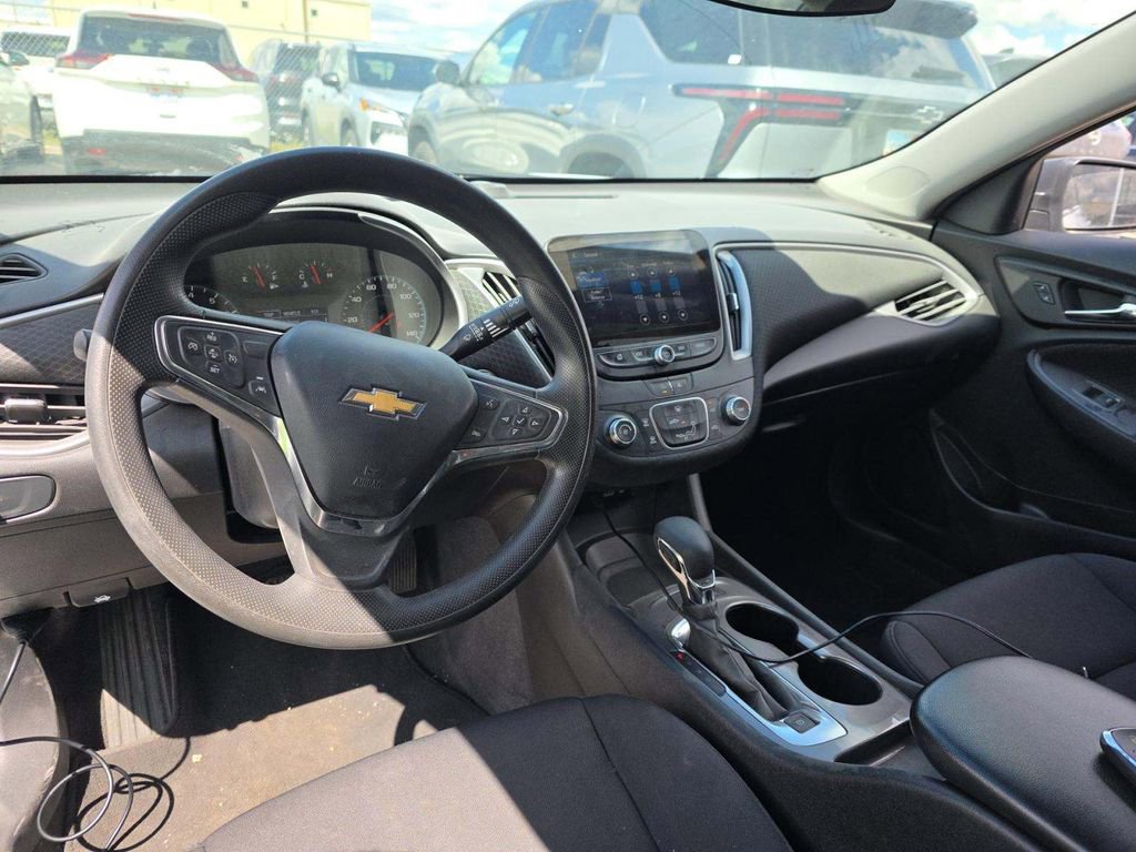 Used 2024 Chevrolet Malibu LS FWD image 10