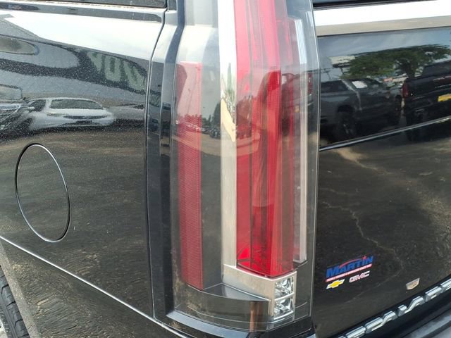 Used 2015 Cadillac Escalade Luxury RWD image 10
