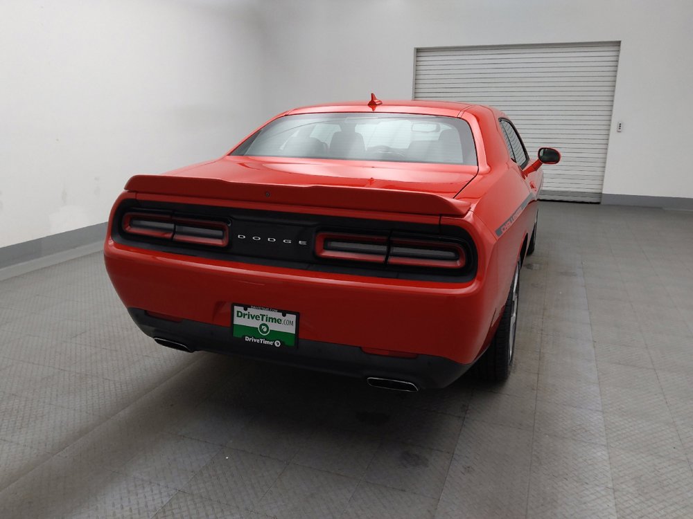 Used 2015 Dodge Challenger SXT Plus RWD image 7