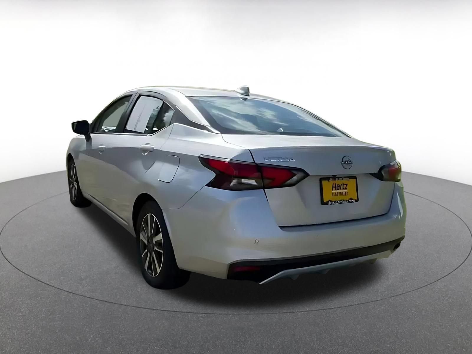 Used 2025 Nissan Versa SV FWD image 10