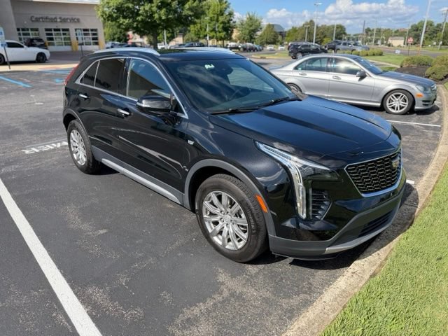 Used 2023 Cadillac XT4 Premium Luxury w/ Cold Weather Package FWD image 2