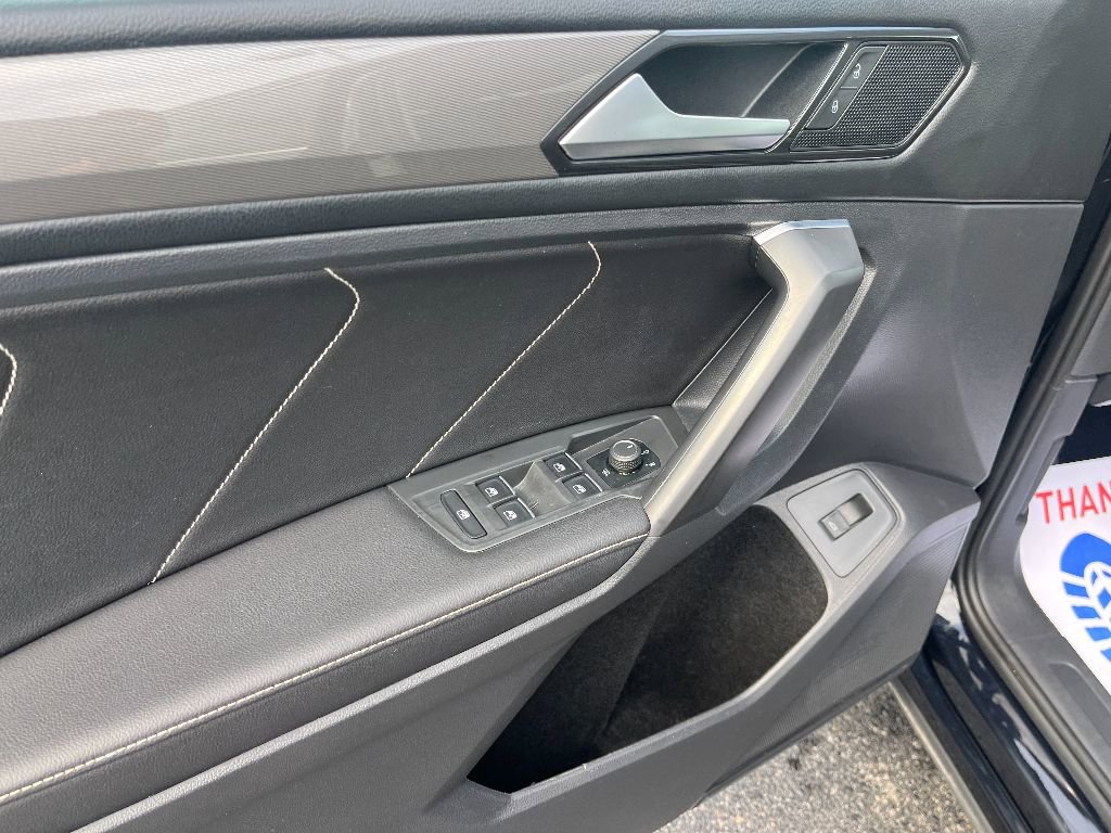 Used 2022 Volkswagen Tiguan SE image 29