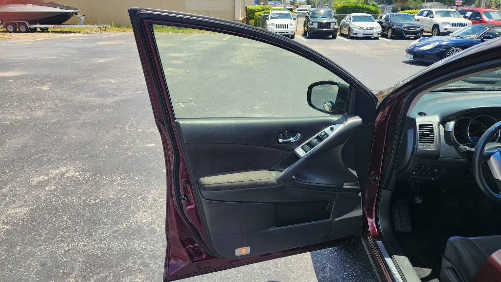 Used 2014 Nissan Murano S FWD image 10
