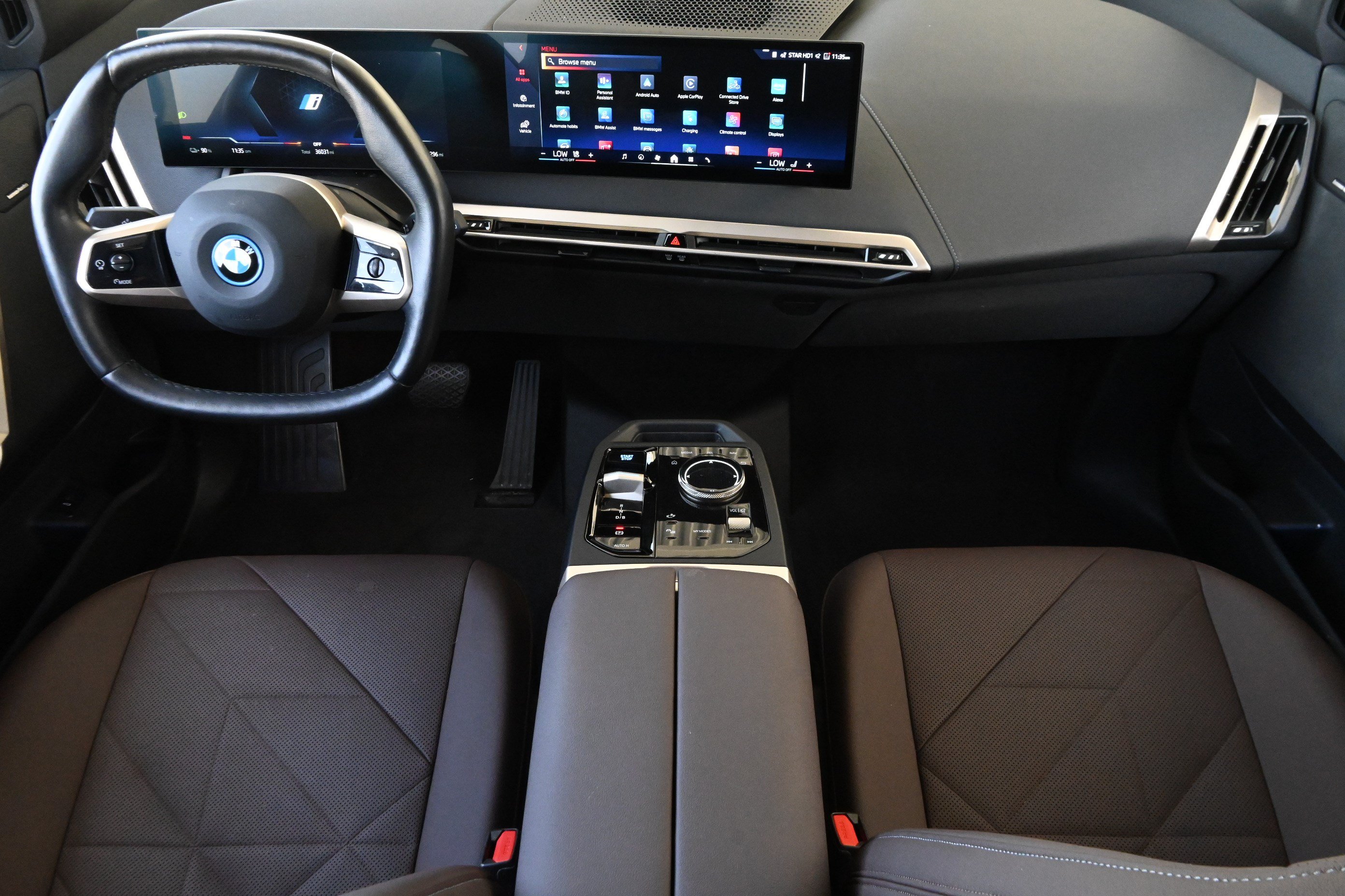 Used 2024 BMW iX xDrive50 w/ Premium Package AWD/4WD image 15
