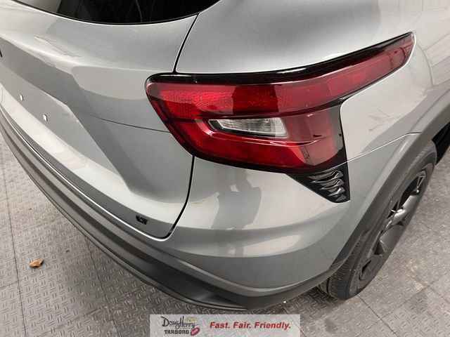 New 2026 Chevrolet Trax LT w/ Midnight Edition FWD image 15