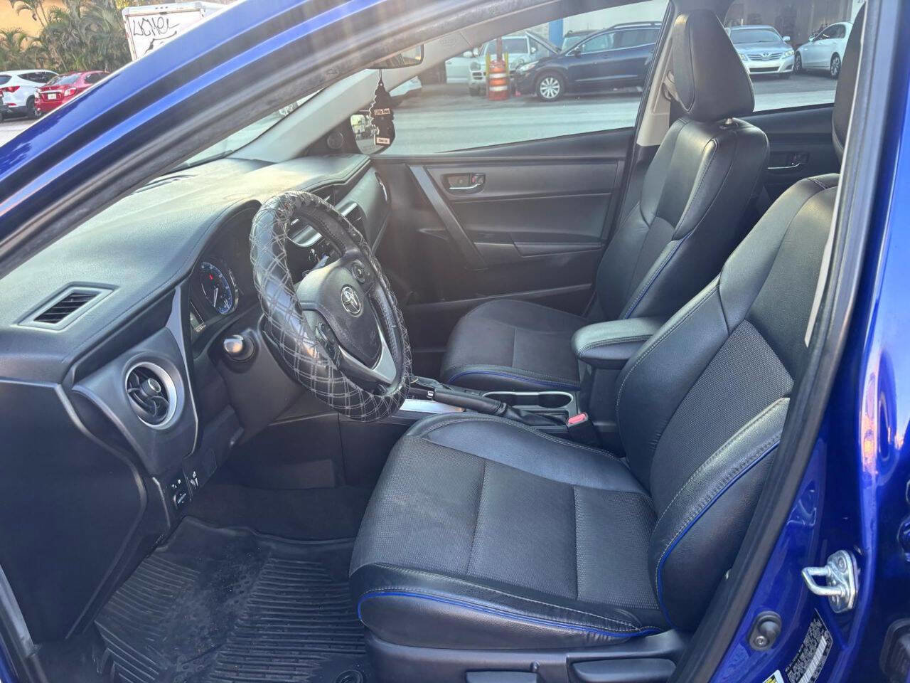 Used 2019 Toyota Corolla SE FWD image 12