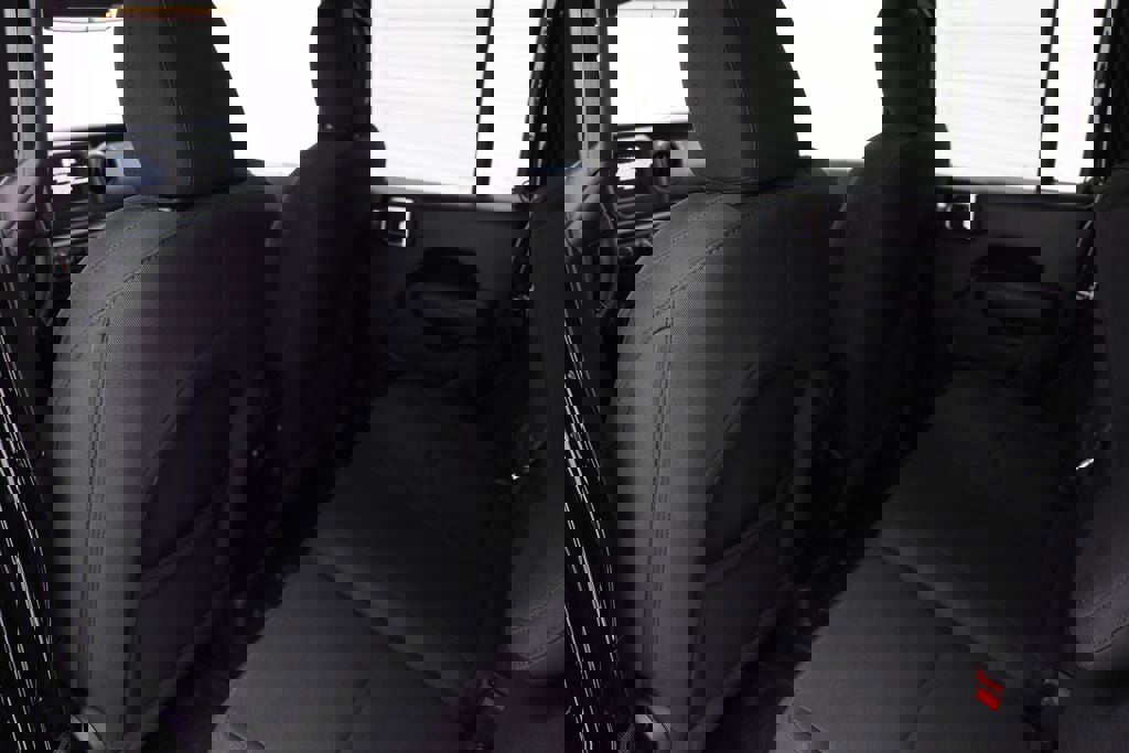 Used 2023 Jeep Wrangler Unlimited w/ Cold Weather Group image 11