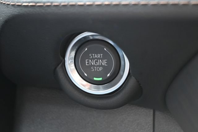 Used 2026 Chevrolet Suburban High Country AWD/4WD image 38