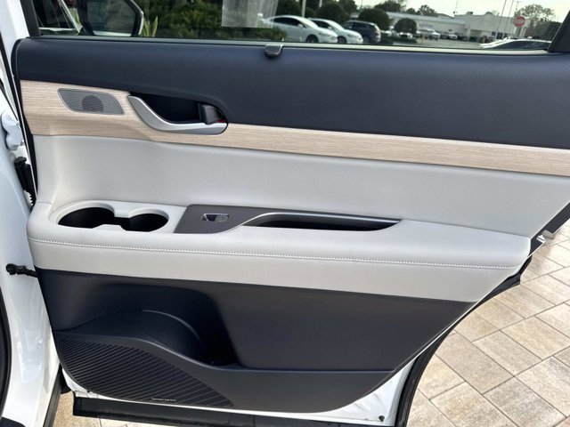Used 2024 Hyundai Palisade Limited image 21